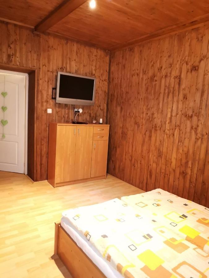 Prazdninovy Byt Arin Apartment Jachymov Ngoại thất bức ảnh
