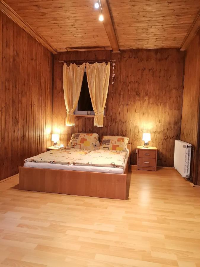 Prazdninovy Byt Arin Apartment Jachymov Ngoại thất bức ảnh